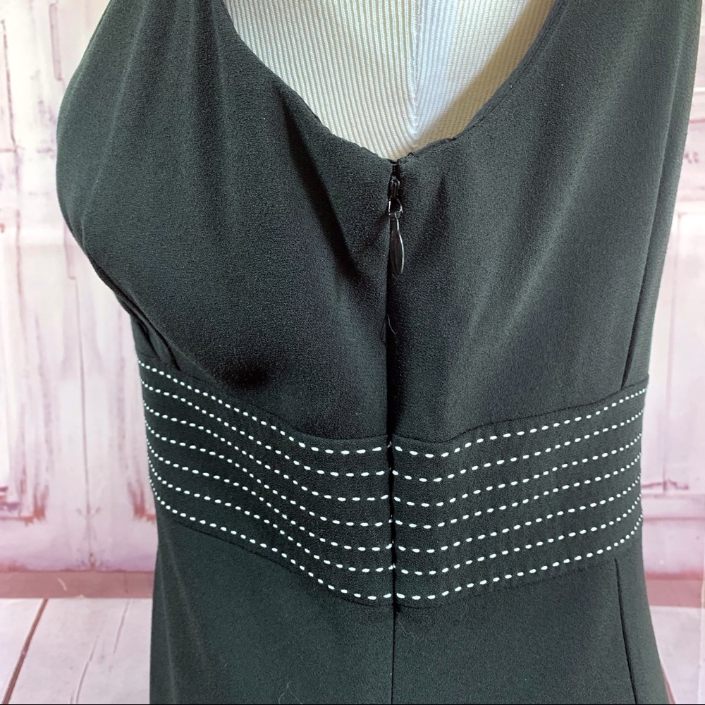 Ann Taylor Black Sleeveless V-neck Dress Size 6P - Picture 5 of 8